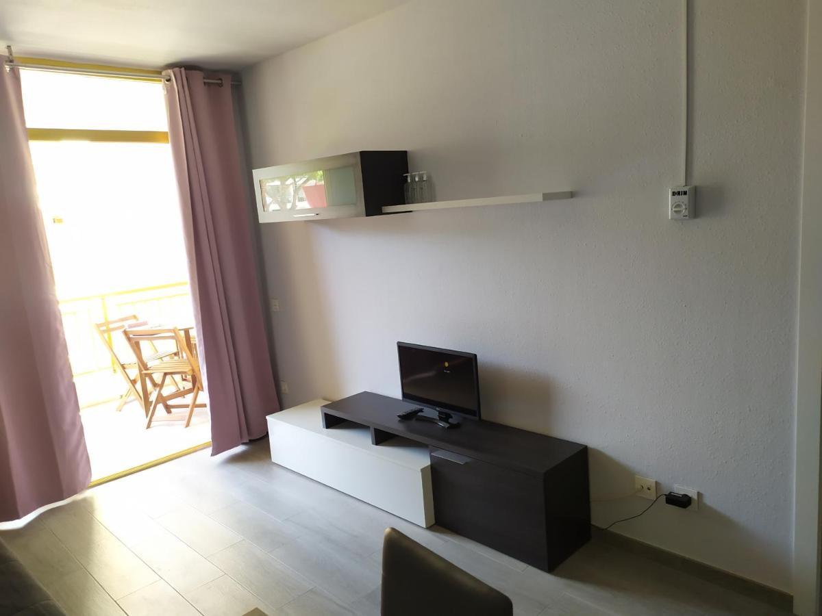 Apartamento Салоу Екстер'єр фото